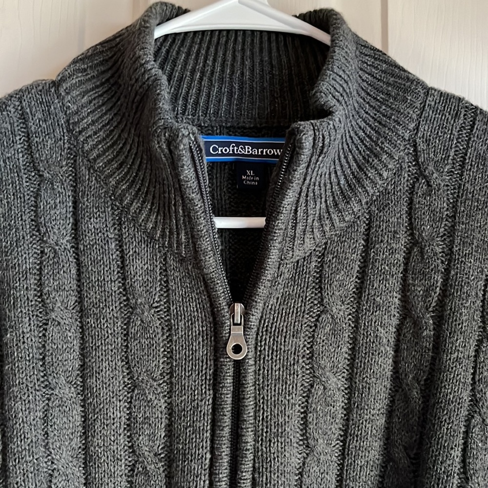 Croft & Barrow grey cable knit sweater XL - Picture 3 of 3